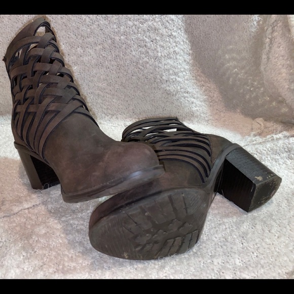 Strappy ankle booties - Picture 3 of 3